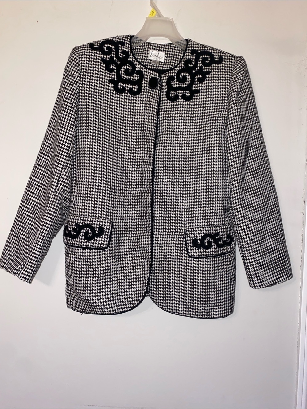 Vintage Emily Black & White Houndstooth Embroidered Blazer
